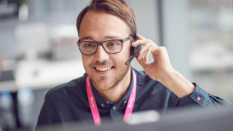 Male Experian employee on the phone
